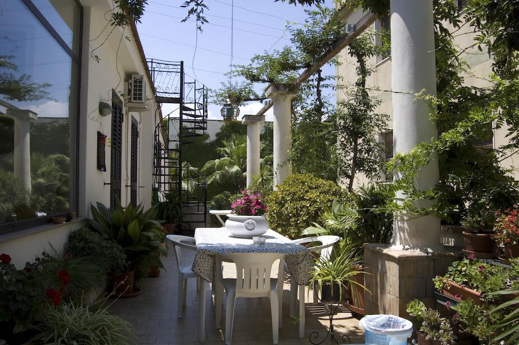 B&B Cactus Giardini Naxos Εξωτερικό φωτογραφία
