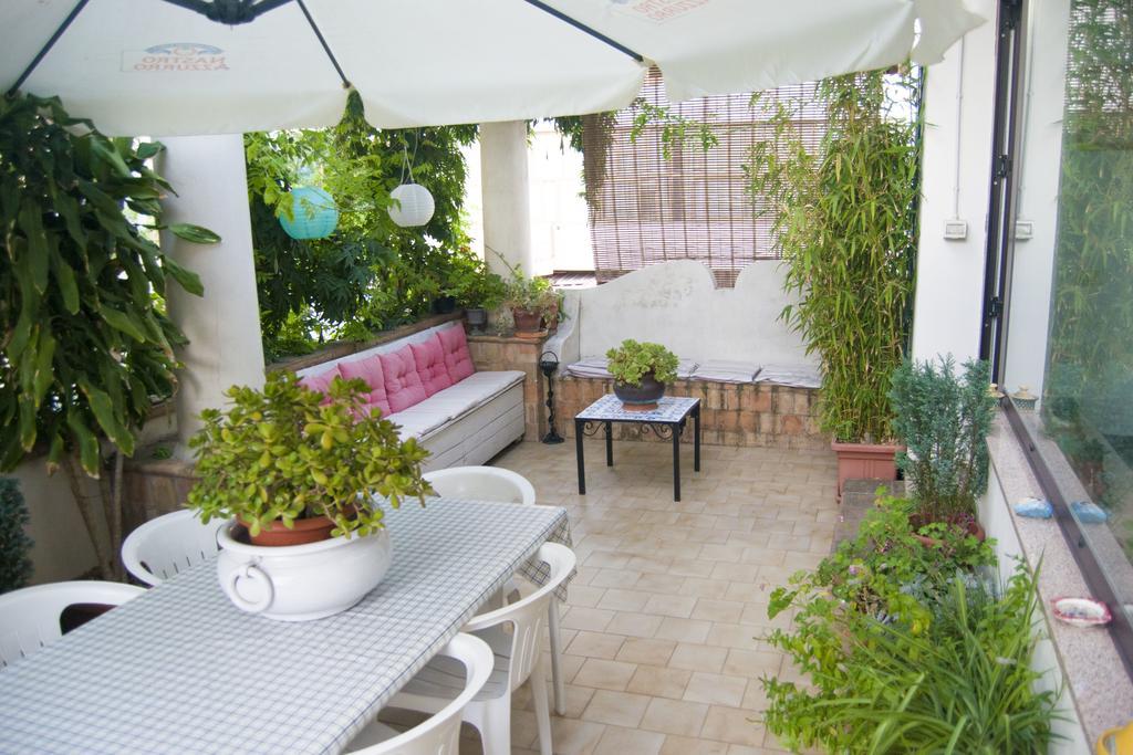 B&B Cactus Giardini Naxos Εξωτερικό φωτογραφία
